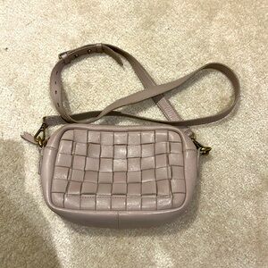 Cute weave crossbody